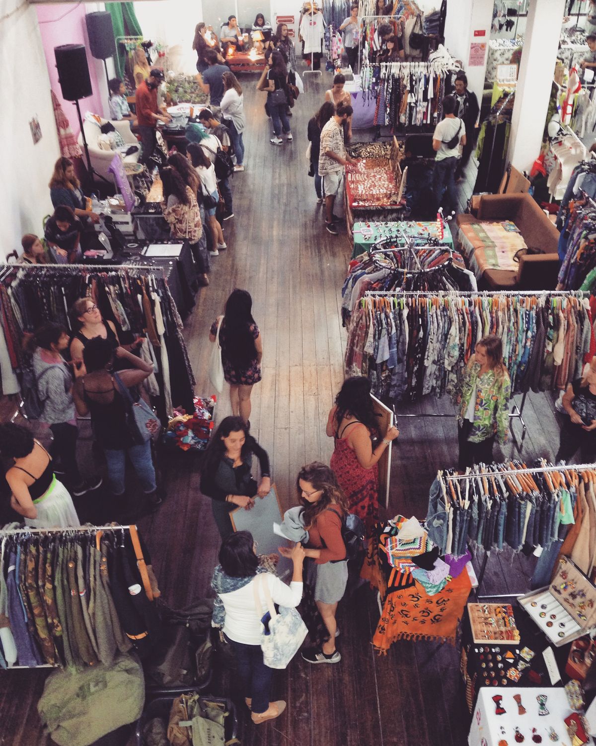 Beli Gaun Desainer Terbaik dengan Harga Terjangkau